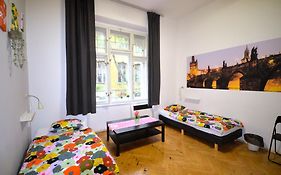 Travel&Joy Backpackers Hostel Prague Exterior photo