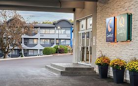 Quality Inn & Conference Centre Kingston Central Exterior photo