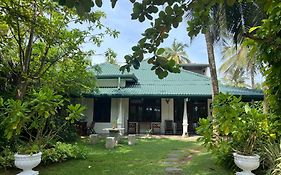 Lohas Beach Resort Villa Kalutara Exterior photo