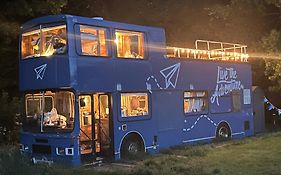 Delightful 2 Bed Double Decker Bus With Hot Tub Hotel Uckfield Exterior photo