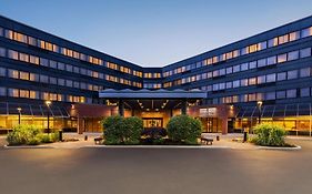 Crowne Plaza Edison, An Ihg Hotel Exterior photo