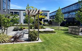 Southwark Hotel & Apartments Christchurch Exterior photo