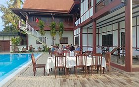 Senesothxuene Hotel Muang Khong Exterior photo