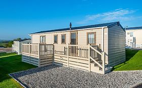 Meadow Lakes Holiday Park Hotel St Austell Exterior photo