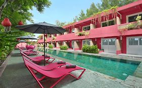 Pinkcoco Gili Trawangan - Constant Surprises - For Cool Adults Only Hotel Exterior photo