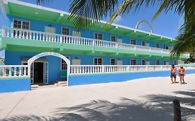 Rainbow Hotel Caye Caulker Exterior photo