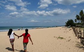 Marine Tourist Guest House At Negombo Beach Exterior photo