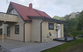 Holiday Home Lofoten Lyngvaeret Exterior photo