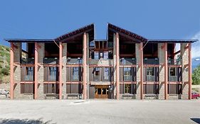 Alberg Les Estades Hostel Rialp Exterior photo