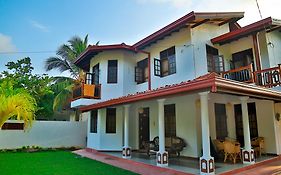 4 S Villa Tangalle Exterior photo