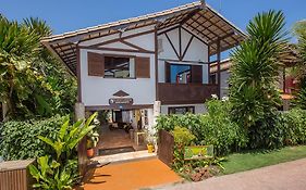 Shanti House Apart Apartment Praia do Forte Exterior photo