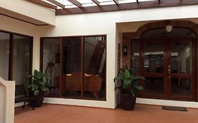 Casa Roces Bed & Breakfast Legazpi Exterior photo