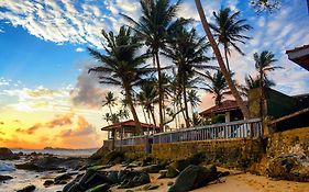 Shanthi Beach Resort Unawatuna Exterior photo