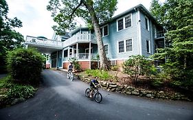 Highland Lake Inn & Resort - Flat Rock Exterior photo