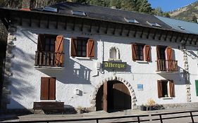 Albergue De Canfranc Estacion Hostel Exterior photo