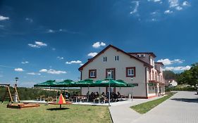 Penzion U Vyra Hotel Vyrovice Exterior photo