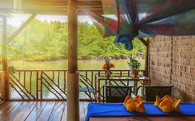 Mangroves & More @ Cambodia Villa Sihanoukville Exterior photo