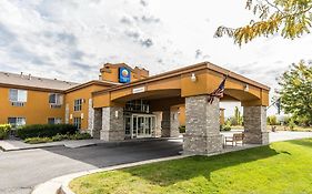 Quality Inn Logan Near University Exterior photo