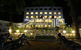 Hotel Arizona Inn Anand Exterior photo