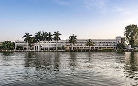 Hotel Lakend Udaipur Exterior photo