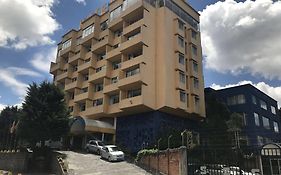 Hotel Savoy Inn Quito Exterior photo