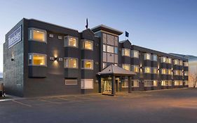 Travelodge By Wyndham Calgary University Exterior photo