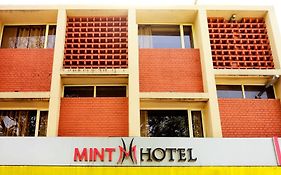 Mint Hotel Chandigarh Exterior photo