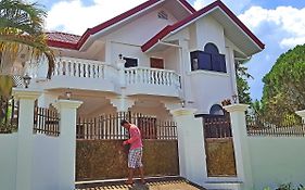 Sofias House Rental Tagbilaran City Exterior photo