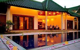 Bali Emerald Villas Sanur  Exterior photo