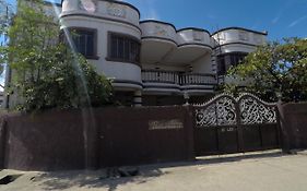 Pe'Re Aristo Guesthouse Mandaue City Exterior photo