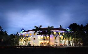 Hotel Port Palace Kovalam Exterior photo