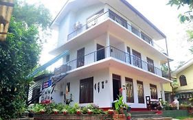 Little Swan Guest House Bentota Exterior photo