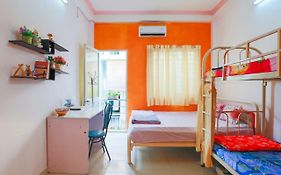 Color House Hostel Ho Chi Minh City Exterior photo