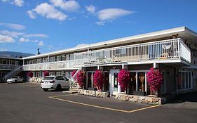 Plaza Motel Penticton Exterior photo