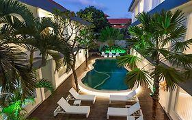 Coast Boutique Hotel Kuta  Exterior photo