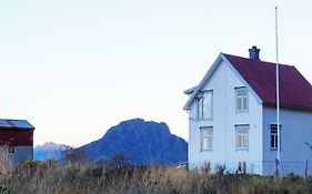 Villa Lofoten - The Farmhouse Kvalnes  Exterior photo