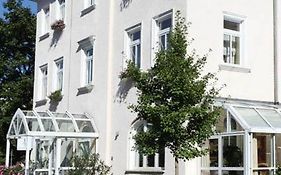 Pension Am Grossen Garten Hotel Dresden Exterior photo