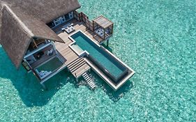 Four Seasons Resort Maldives At Landaa Giraavaru Baa Atoll Exterior photo