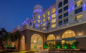 Radisson Blu Plaza Hotel Mysore Exterior photo