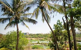 Urban Nomads Pune Riverside Colive Cowork Hostel Exterior photo