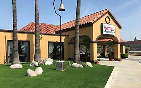 Guesthouse International Hotel Norwalk Exterior photo