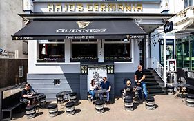 Hajo'S Germania Lodge & Irish Pub Ruedesheim am Rhein Exterior photo