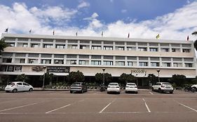 The Piccadily Hotel Chandigarh Exterior photo