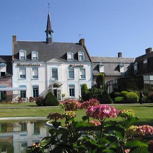 Logis - Hostellerie & Restaurant Saint Louis Bollezeele Exterior photo