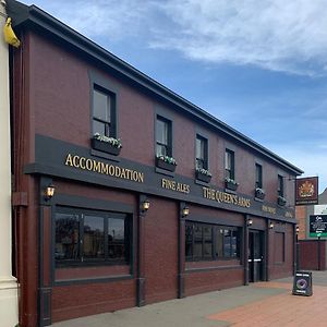 Queens Arms Hotel Longford Exterior photo