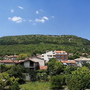 La Piazza Hotel Shumen Exterior photo