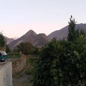 Ibadat Shah Lodges Karimabad  Exterior photo