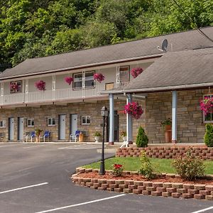 Budget Inn Watkins Glen Exterior photo