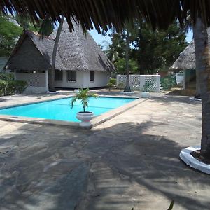 Glory Ocean Villas - Diani Diani Beach Exterior photo