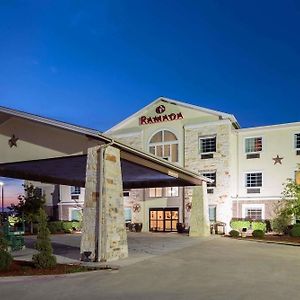 Ramada By Wyndham Gatesville Exterior photo